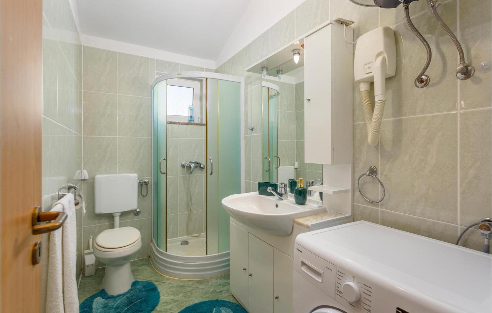 Beautiful Apartment In Krk With Kitchen Крк Экстерьер фото