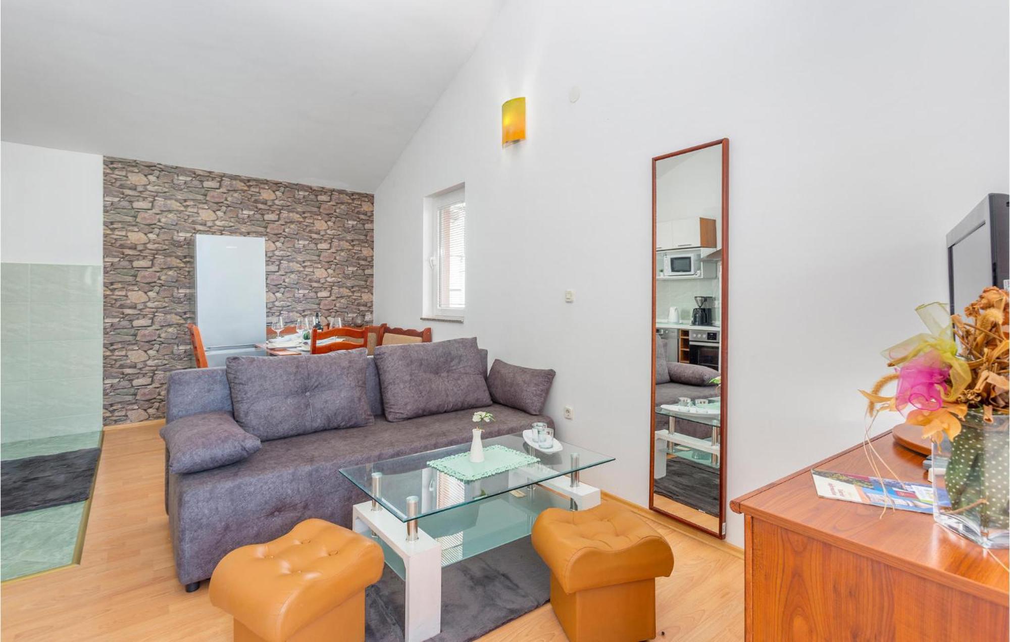 Beautiful Apartment In Krk With Kitchen Крк Экстерьер фото