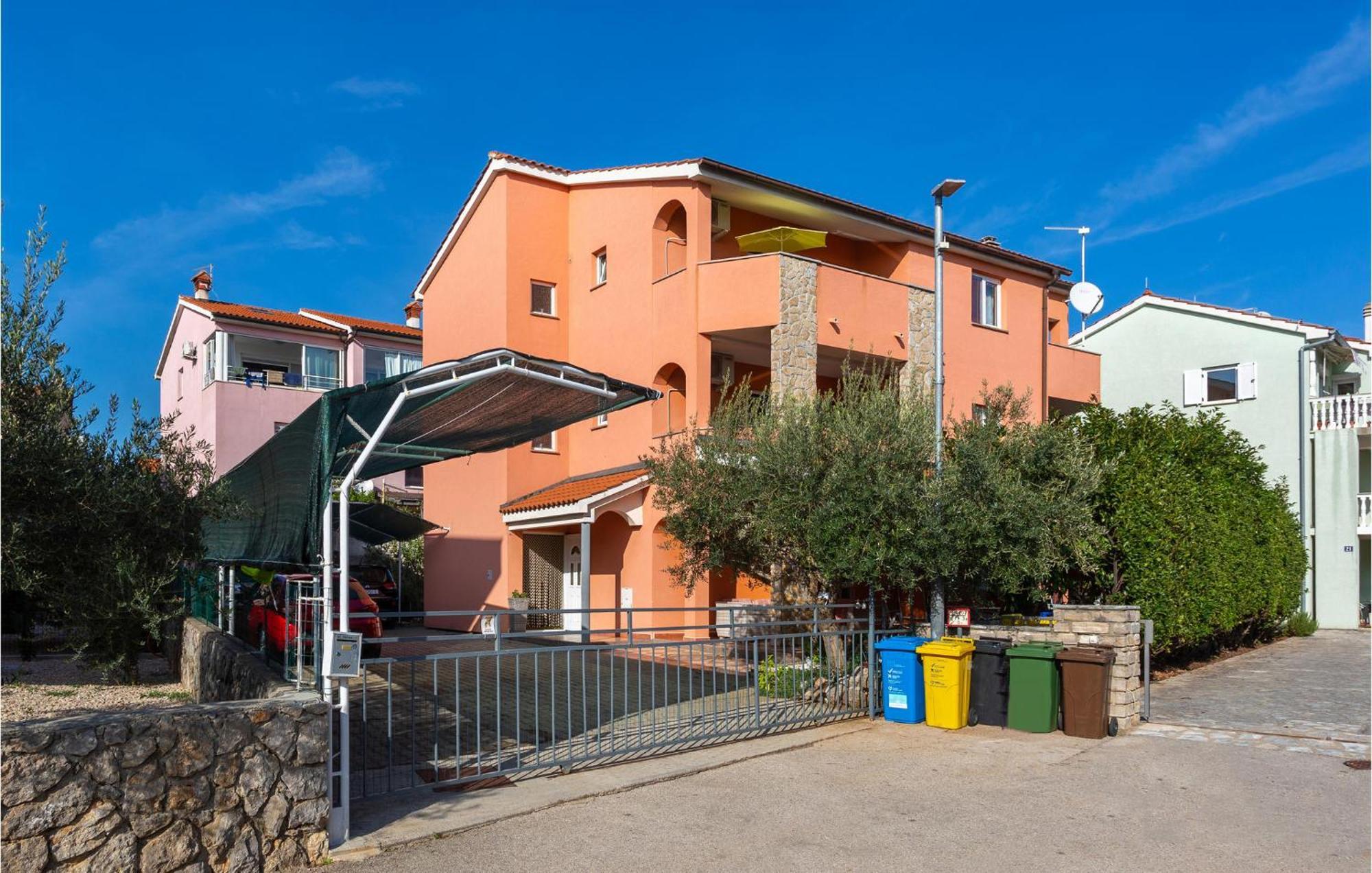Beautiful Apartment In Krk With Kitchen Крк Экстерьер фото